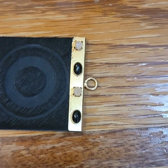 A beautiful Chanel Cuff - Picture 6 of 6